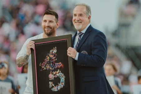 Tin mới nhất bóng đá tối 21/7: Messi được CLB Inter Miami tôn vinh vì kỷ lục danh hiệu