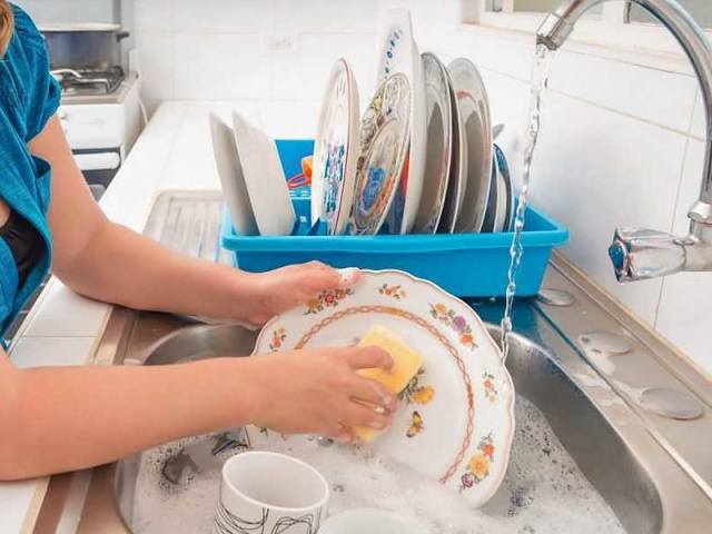 5 thói quen rửa bát 'rước bệnh tật' vào người