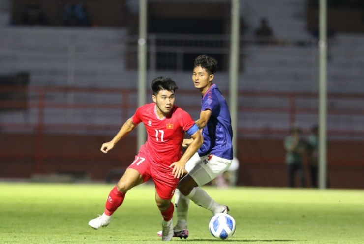 Đội trưởng U19 Việt Nam Thái Bá Đạt khá mờ nhạt