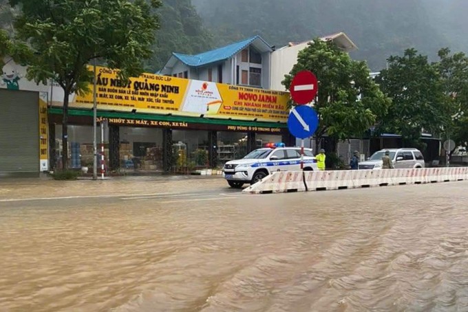 Bão Prapiroon suy yếu thành áp thấp nhiệt đới, gây mưa lớn tại miền Bắc