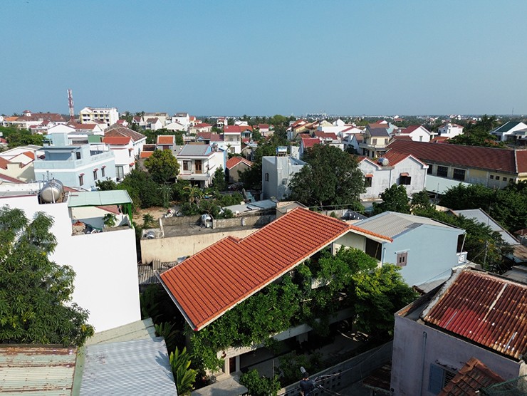 Chủ nhà mong muốn có một môi trường&nbsp;yên tĩnh để cha mẹ dưỡng già, ngoài ra vẫn có không gian để thỏa đam mê hội họa.
