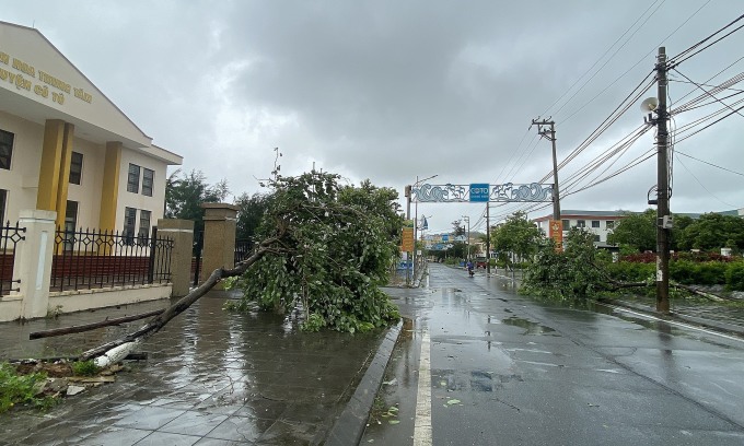 Bão Prapiroon suy yếu thành áp thấp nhiệt đới, gây mưa lớn tại miền Bắc