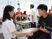Tin tức trong ngày - 63 công nhân nhập viện sau bữa trưa ở Bình Phước, công an vào cuộc