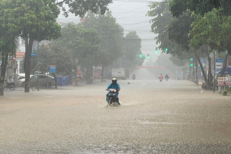 Mưa lũ tàn phá Sơn La, gây ngập úng, cô lập nhiều địa phương