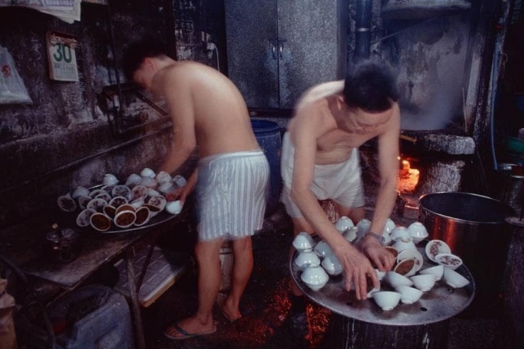 Bánh đúc ngọt (bánh đậu đỏ) là một trong những món ăn đường phố nổi bật tại đây, từng được khắc họa trong nhiều phim. Ảnh: HK01