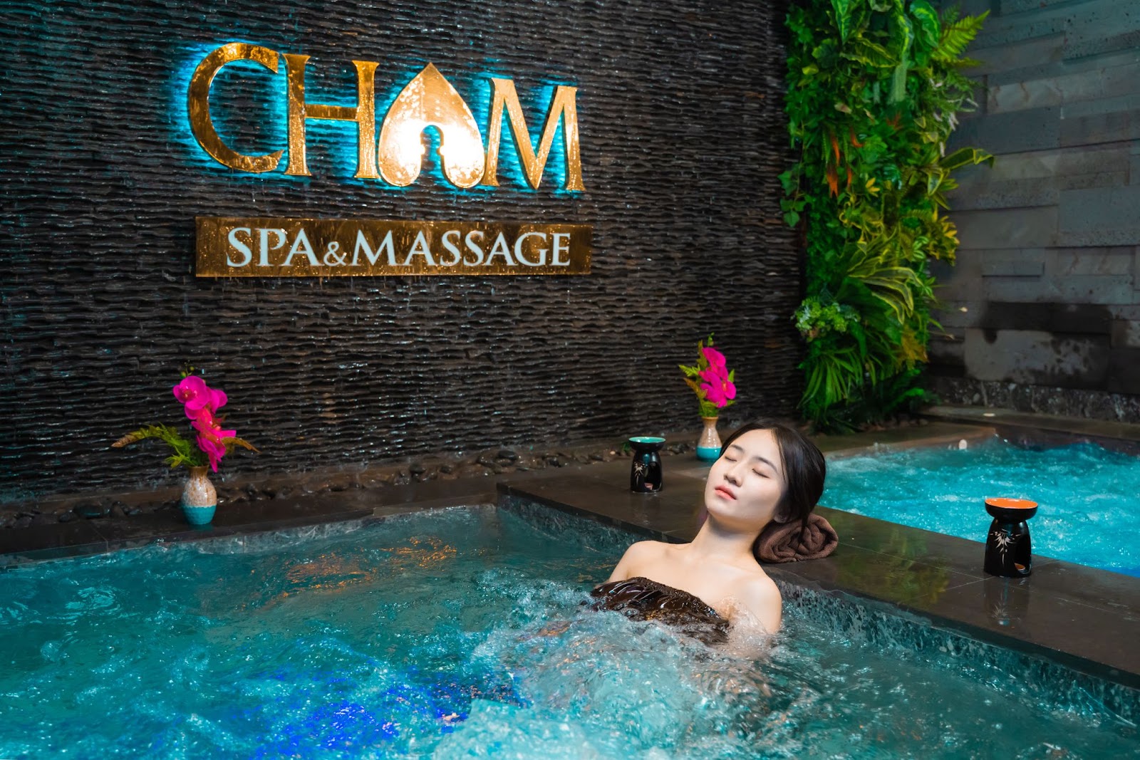Bồn sục Jaccuzi với công nghệ tiên tiến giúp xua tan mọi stress