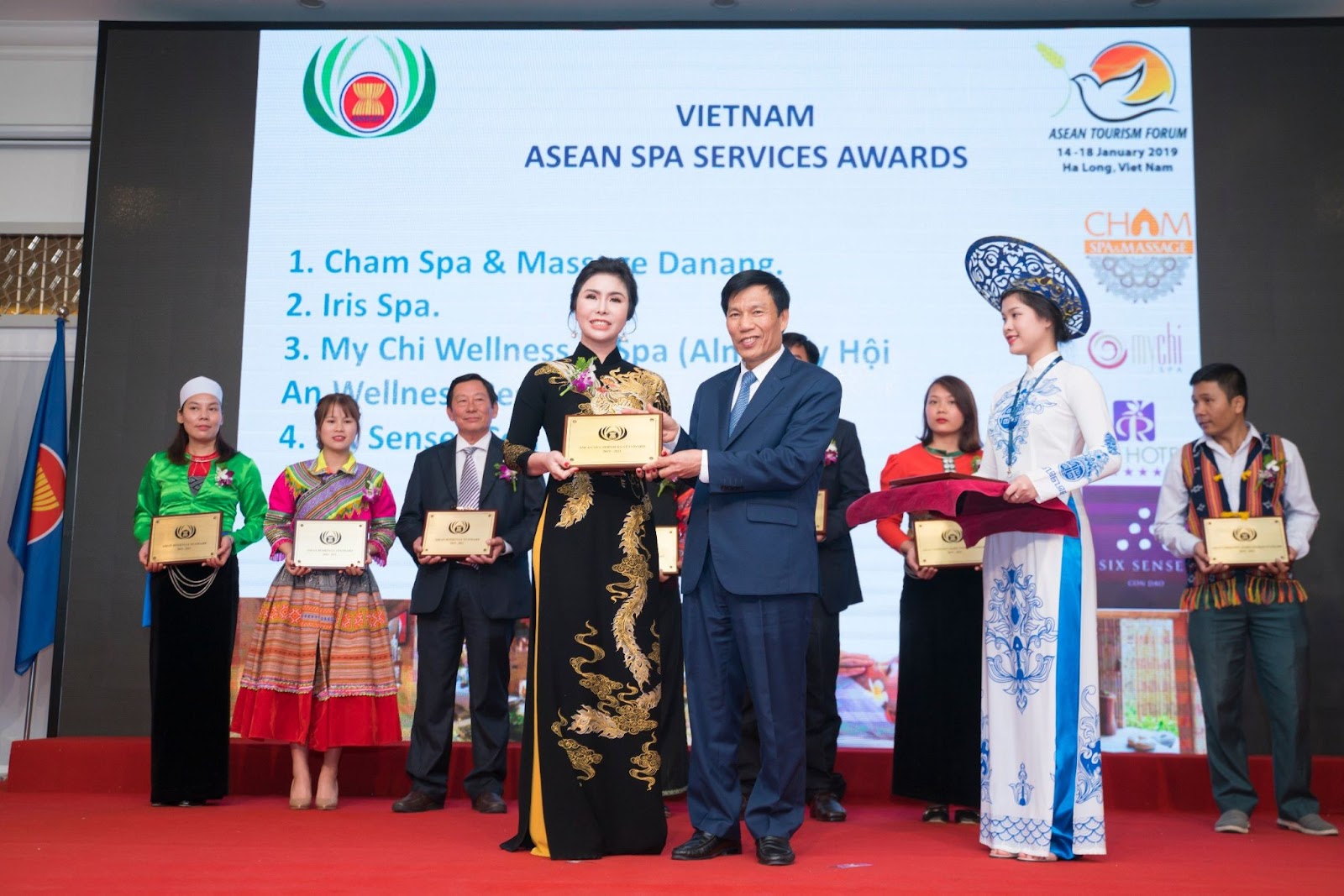 Cham Spa &amp; Massage đã vinh dự được nhận nhiều giải thưởng trong ngành