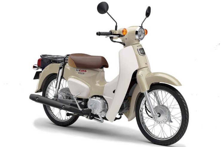 1. Honda Super Cub 50/ Super Cub 50 PRO trang bị động cơ đơn xi lanh, SOHC, 4 thì, dung tích 49cc, làm mát bằng không khí. Xe có chiều cao yên chỉ 735-740 mm và trọng lượng xe nhẹ từ 96-108 kg. Từ năm 2017, dòng xe này được thiết kế hoàn toàn mới với đèn pha tròn bóng LED và hộp số 4 cấp không ly hợp. Cho tới nay, Super Cub vẫn là dòng xe có số lượng xe bán ra nhiều nhất toàn cầu.