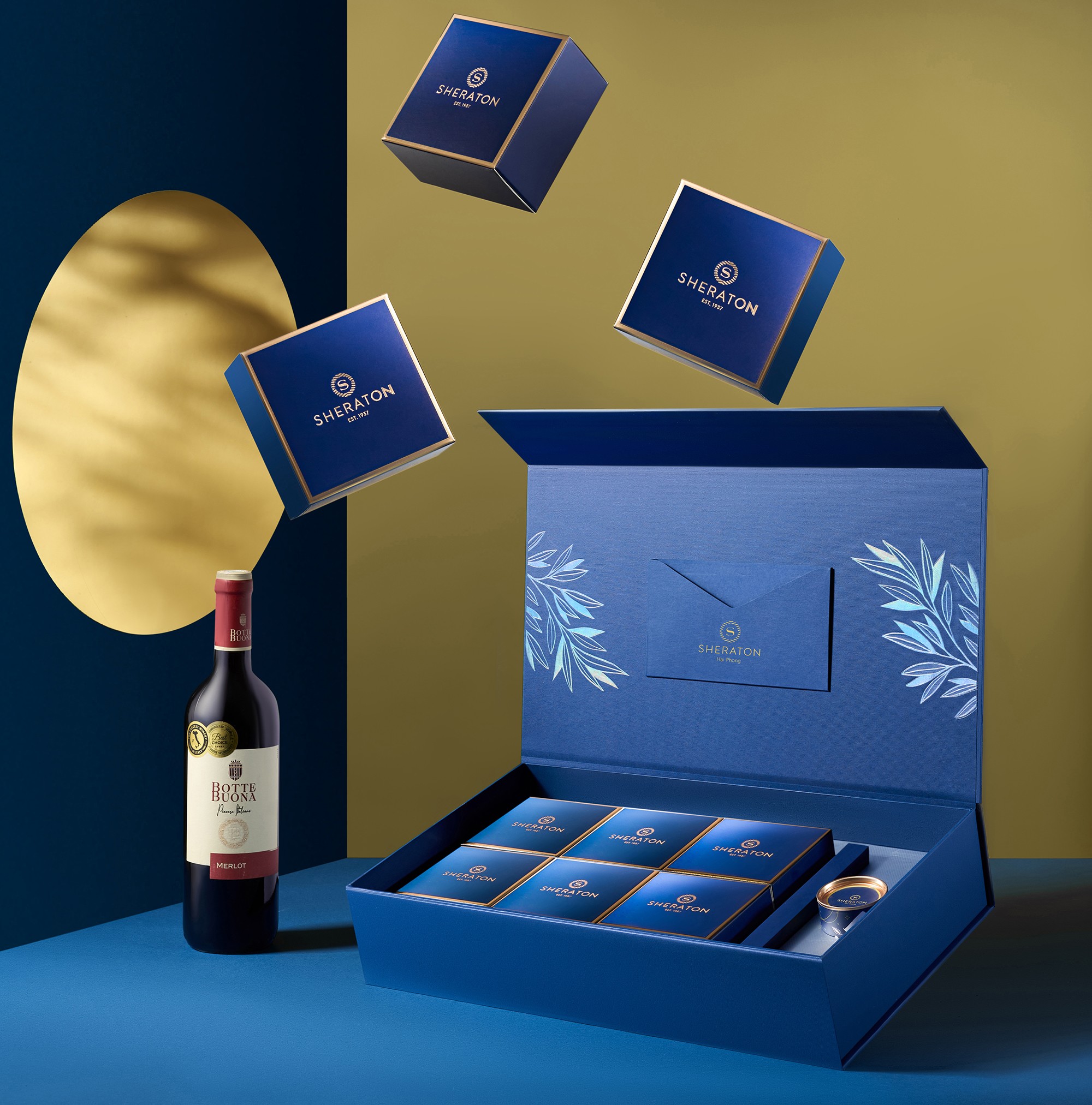 Đa dạng lựa chọn với hộp 6 bánh kèm trà &amp; rượu vang