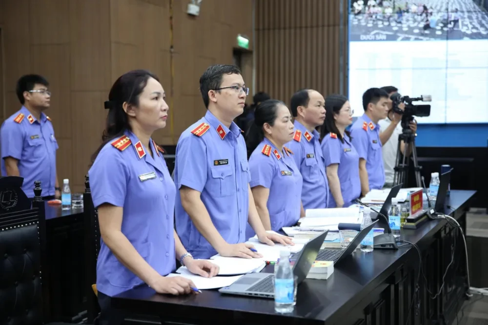 Trịnh Văn Quyết xin bán sạch tài sản trả nợ, trong đó có cổ phần FLC