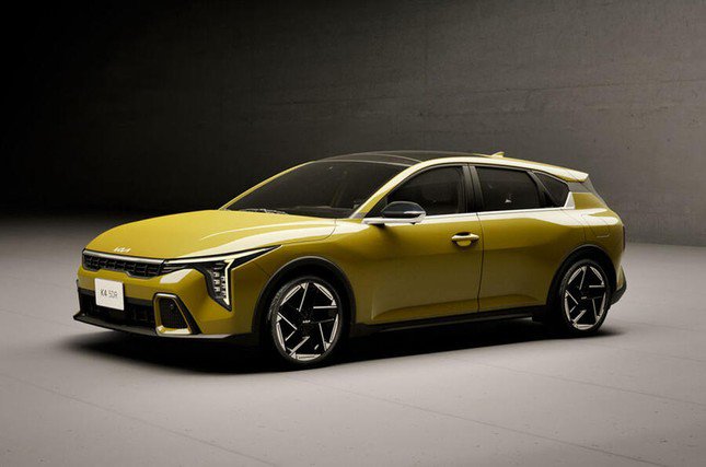 Lộ diện kiểu dáng mới của Kia K4 - 5