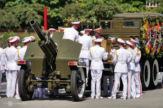 Tổng Bí thư Nguyễn Phú Trọng về với đất mẹ - 13