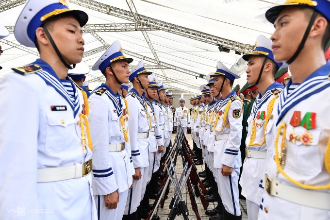 Lòng dân là thước đo của công trạng: Biết bao người xếp hàng từ sớm để viếng Tổng Bí thư