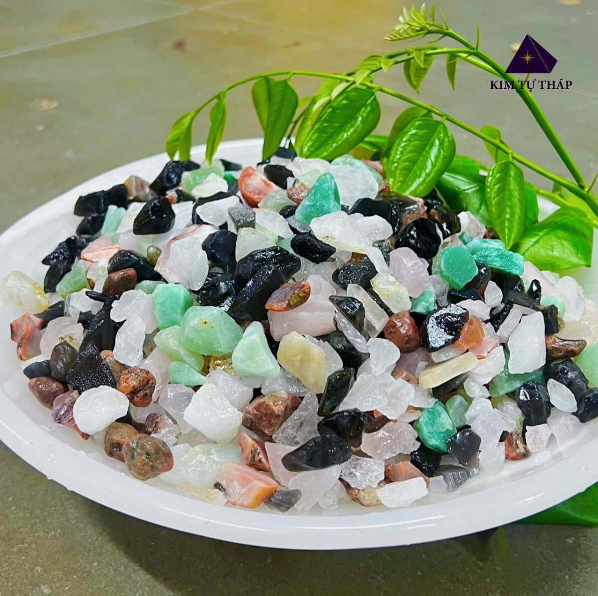 Đá Thạch Anh Vụn thô ngũ sắc đang được rất ưa chuộng