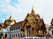Du lịch - Ghé thăm cung điện Thái, ngất ngây bảo tháp dát vàng, tượng phật bằng ngọc quý