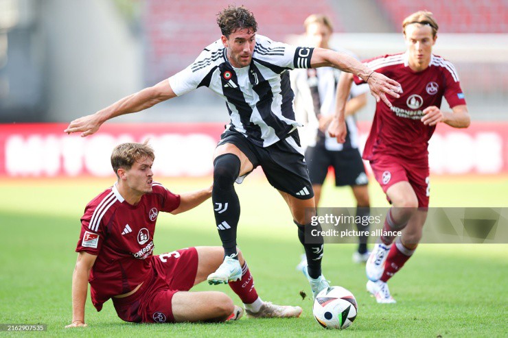 Juventus "phơi áo" trên sân&nbsp;Nurnberg&nbsp;