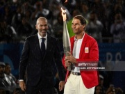 Thể thao - Nadal xuất hiện bất ngờ ở lễ khai mạc Olympic, úp mở về chuyện giải nghệ