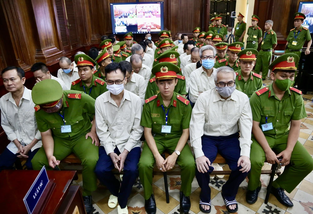 Đại án đăng kiểm: Cựu cục trưởng không đồng ý số tiền hối lộ, bị cáo nhận hối lộ theo 