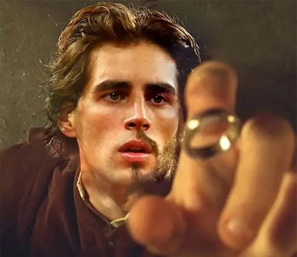 Tamberi ghép ảnh mặt mình vào nhân vật Frodo trong phim 'Chúa tể những chiếc nhẫn' trong tâm thư hài hước gửi vợ sau khi rơi mất nhẫn cưới. Ảnh: Instagram Gianmarco Tamberi