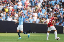 Bóng đá - Video bóng đá Man City - AC Milan: Haaland lại ghi bàn, dấu ấn &quot;gà nhà&quot; 22 tuổi (Giao hữu)