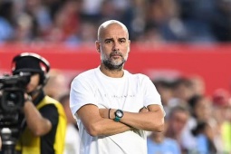 Pep Guardiola tự dự đoán Man City sẽ tụt lại sau ở đầu mùa giải Ngoại hạng Anh