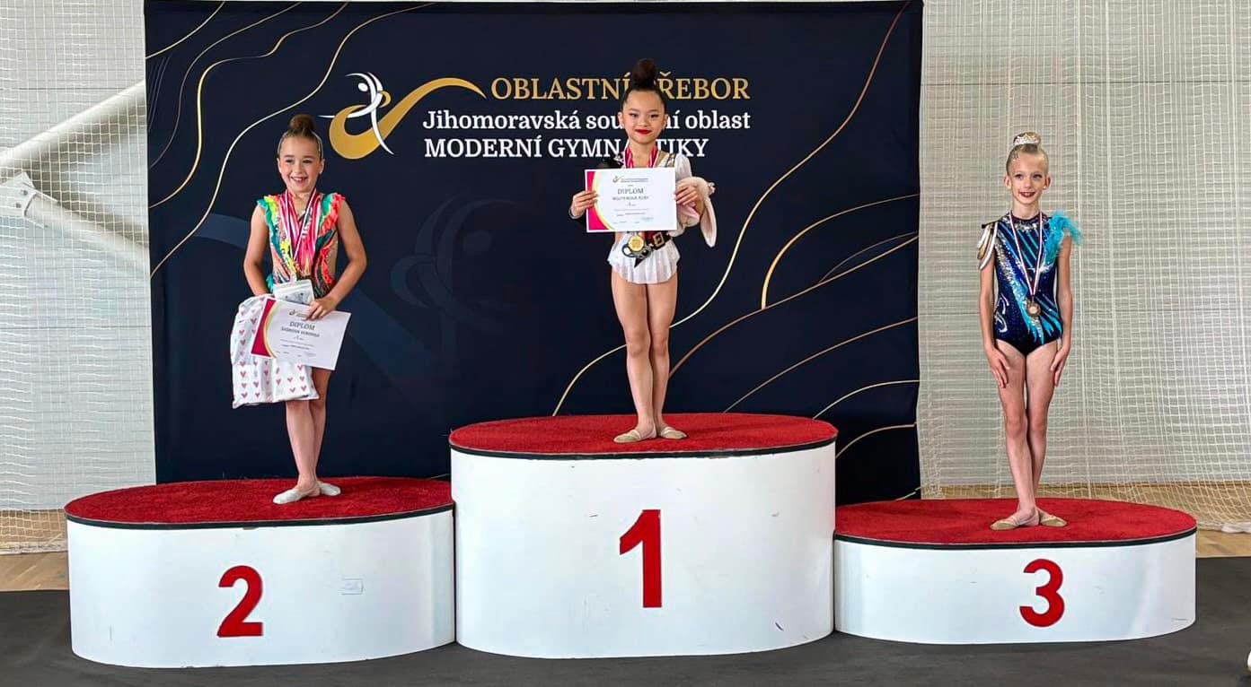 Cháu gái Xuân Bắc - Ngọc Bích Ruby: Tài năng nhí thể dục nghệ thuật - 4