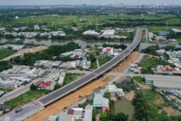 Tin tức trong ngày - Cầu rút ngắn quãng đường 10 km còn 500 m ở TP HCM sắp thông xe