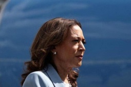 Bà Kamala Harris “xoay chuyển tình thế” tại các bang chiến trường