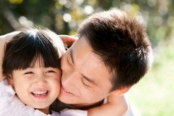 Giáo dục - du học - 7 câu bố nên nói với trẻ mỗi ngày để tương lai con tỏa sáng