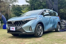 Tin tức ô tô - Đại lý giảm giá 140 triệu đồng cho mẫu MPV Haima 7X