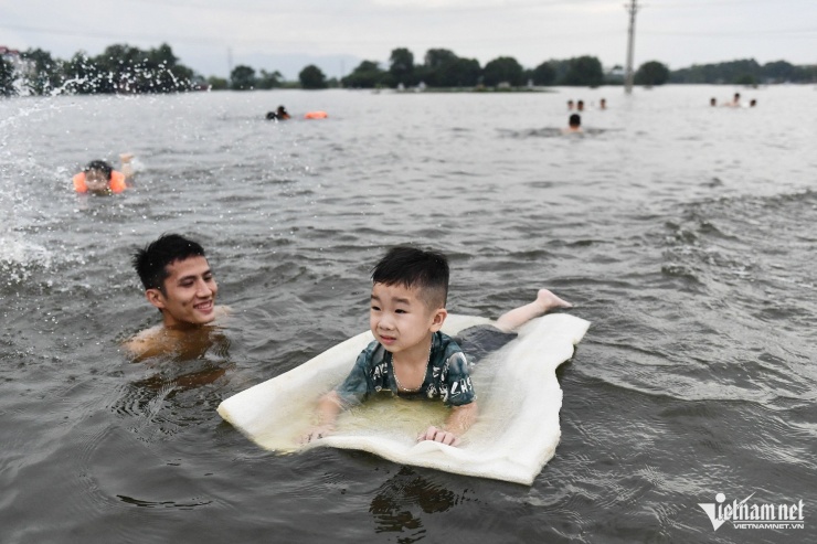 Xóm Bến Vôi hóa 