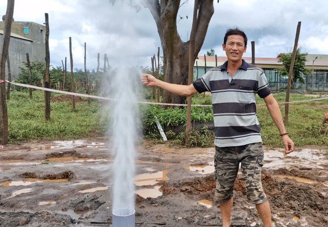 Giếng nước phun cao bất thường: Chuyên gia lý giải nguyên nhân