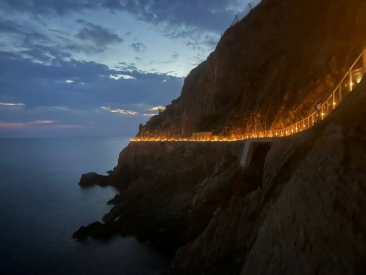 Con đường 'lãng mạn nhất thế giới' tái mở cửa - 6