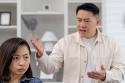 Bạn trẻ - Cuộc sống - Cay cú vì chồng chu cấp tiền cho con riêng, tôi làm việc đáng xấu hổ