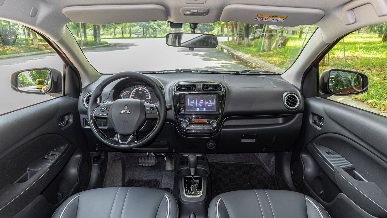 Năm 2024 Mitsubishi Attrage có ưu điểm gì để so sánh với Hyundai Accent? - 3
