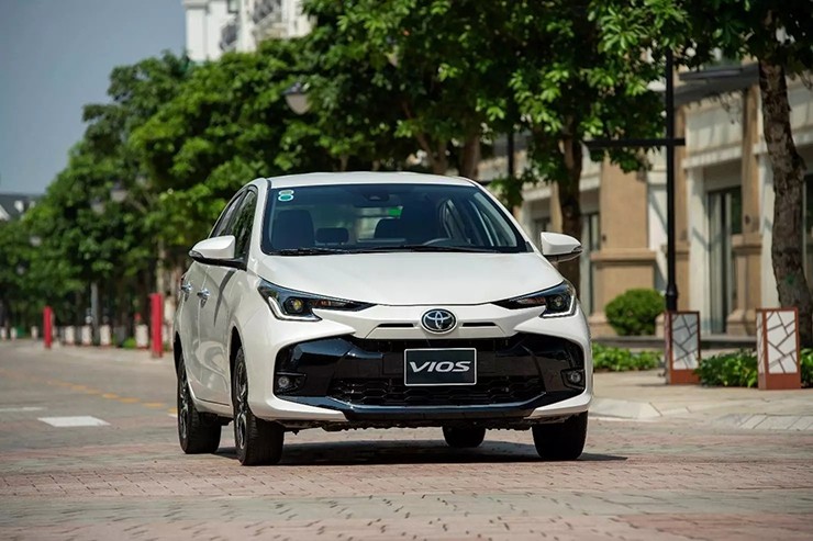 Giá xe Toyota Vios niêm yết và lăn bánh tháng 8/2024 - 1