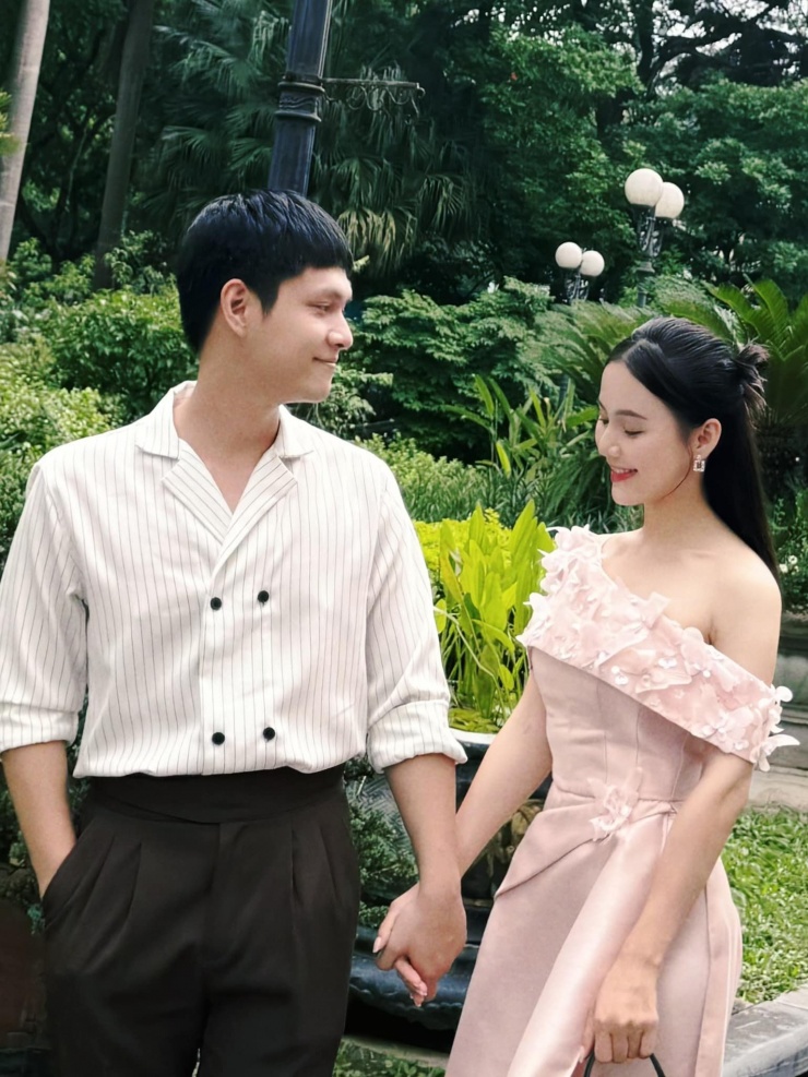 Sau thời gian bí mật hẹn hò, Minh Thu và Tô Dũng công khai tình cảm dịp Valentine 2024. Tô Dũng từng đổ vỡ hôn nhân và là gương mặt quen thuộc trong các phim: Hương vị tình thân, Cuộc đời vẫn đẹp sao, Cuộc chiến không giới tuyến và hiện tại là Vui lên nào anh em ơi.&nbsp;&nbsp;