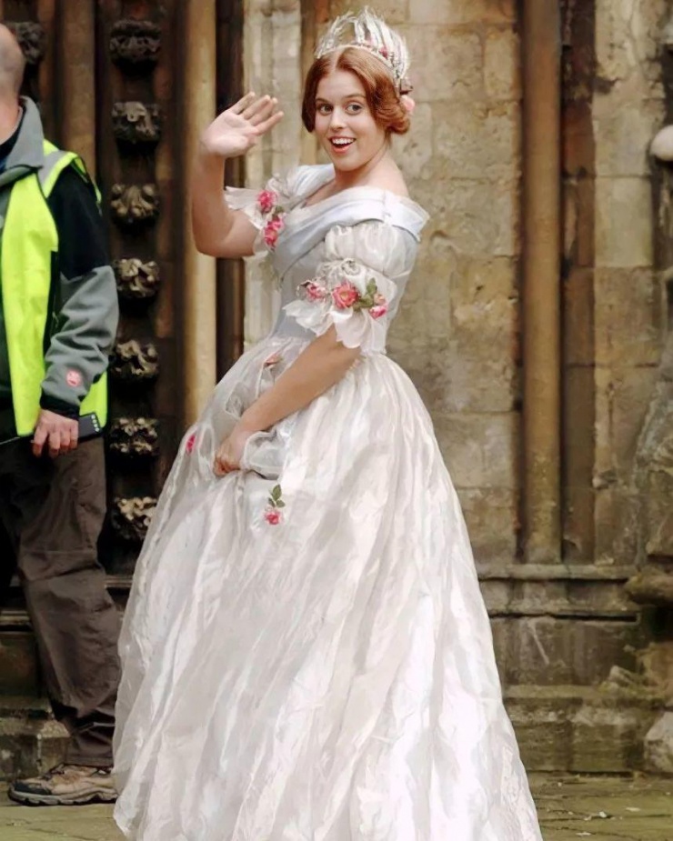 Phong cách 'Người phụ nữ mặc đẹp nhất Anh' 2024 - 2