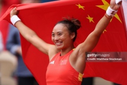 Video tennis Zheng Qinwen - Vekic: 106 phút thăng hoa, kỳ tích lịch sử (Chung kết Olympic)