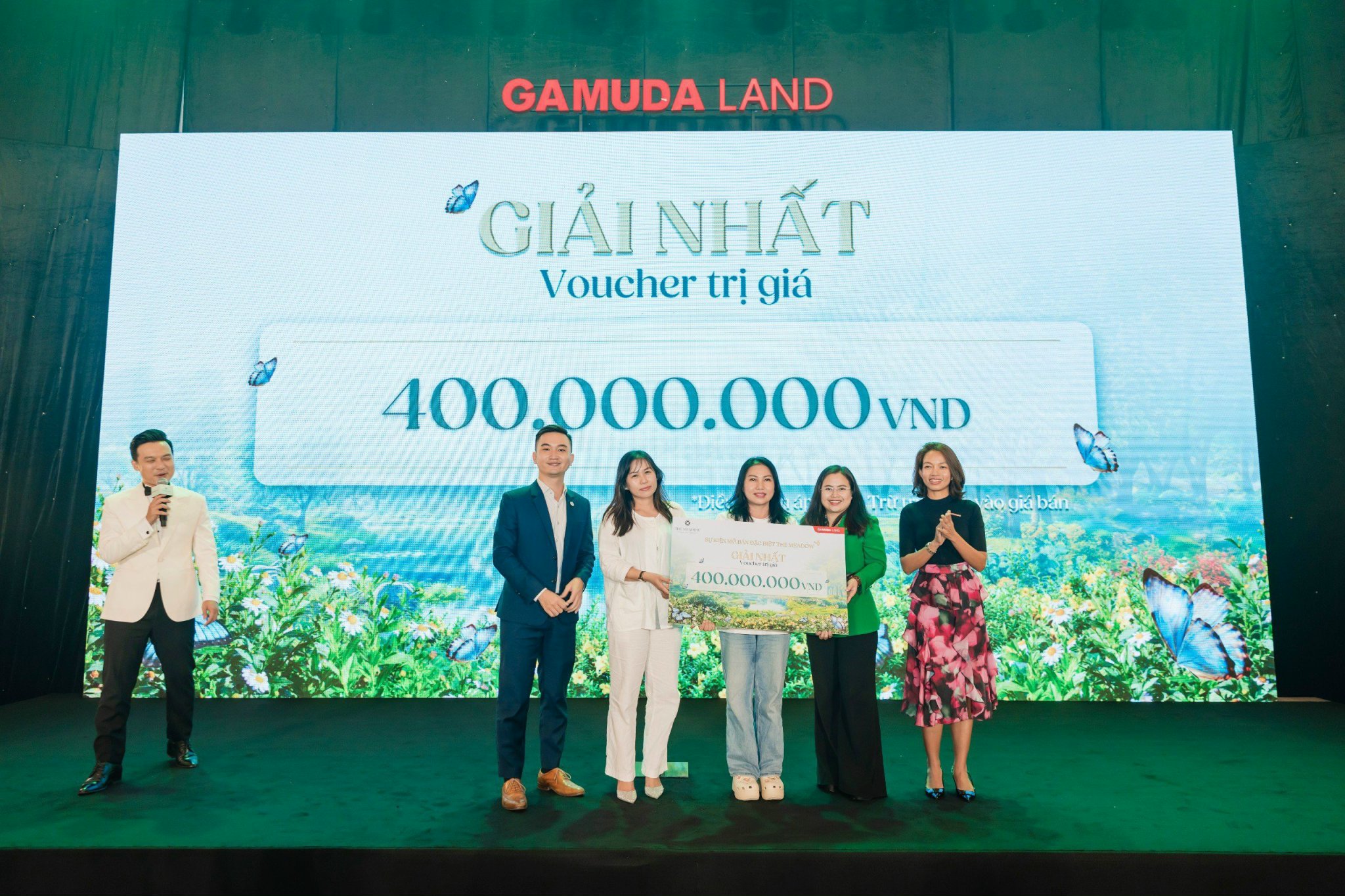 Tại lễ mở bán chính thức của The Meadow, sự thích thú của các khách mời được đẩy lên cao với nhiều phần quà giá trị.