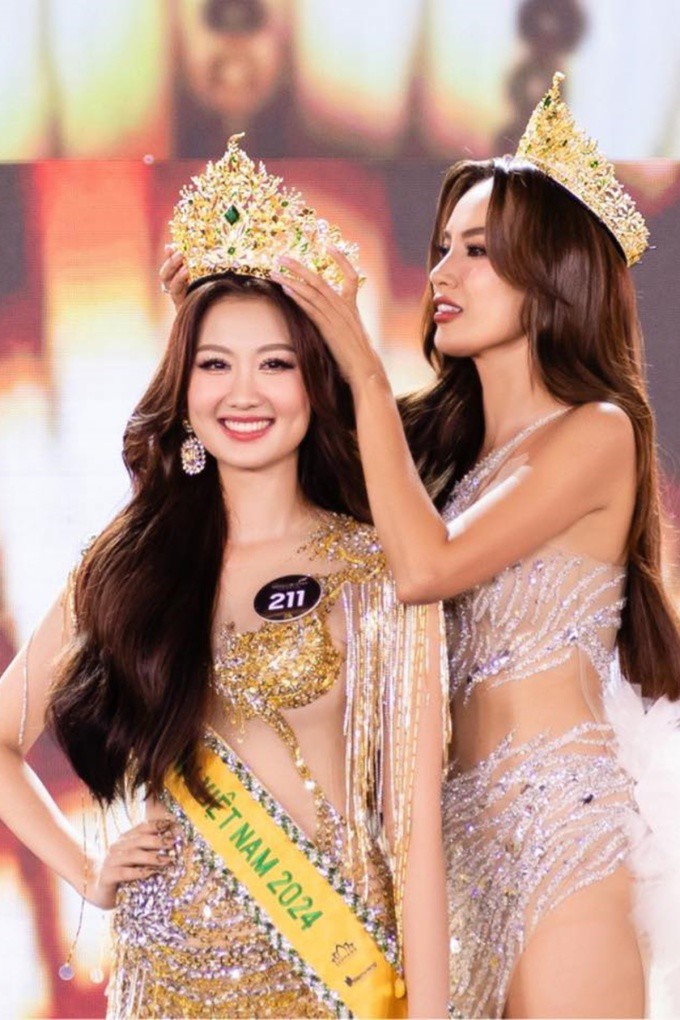 Hoa hậu Quế Anh ở khoảnh khắc đăng quang Miss Grand Vietnam. Ảnh: Sen Vàng