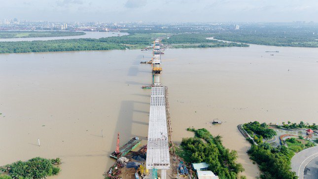 Cầu Nhơn Trạch nối giữa TP. Thủ Đức (TPHCM) và huyện Nhơn Trạch (Đồng Nai) đang dần thành hình.