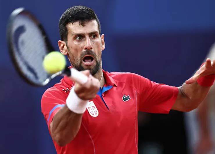 Djokovic tự nhận mình đang yếu hơn Alcaraz trước chung kết Olympic