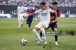 Bóng đá - Video bóng đá Real Madrid - Barcelona: Cú đúp tân binh, xứng danh Siêu kinh điển (Giao hữu)