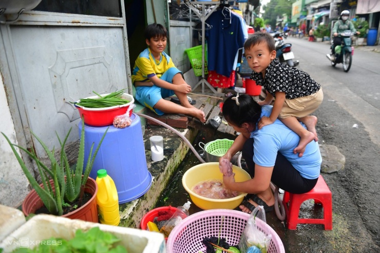 Nỗi lòng từ những căn trọ siêu nhỏ: Chật chội, ẩm thấp nhưng vẫn là chốn nương thân của công nhân