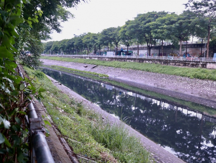 Dòng Sông Tô Lịch: Từ Niềm Hy Vọng Trở Lại Thất Vọng Khi Nước Trở Lại Màu Đen, Bốc Mùi Hôi