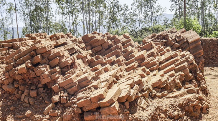 Phế tích tháp Đại Hữu: Di sản lịch sử hấp dẫn ở Bình Định