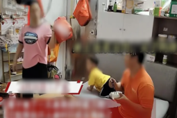 Bạn trẻ - Cuộc sống - Người chồng lên cơn giận dữ vì... miếng cổ vịt trong bữa ăn