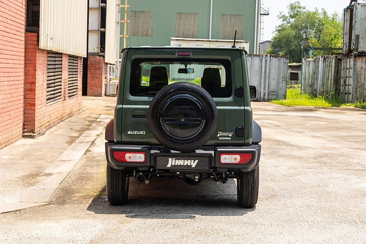 Suzuki Jimny 2024 bản 5 cửa trình làng, giá từ 1,12 tỷ đồng - 4