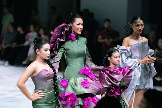 Quán quân IKids Việt Nam 2023 Trần Bảo Châu làm vedette cùng Siêu mẫu Minh Tú - 1